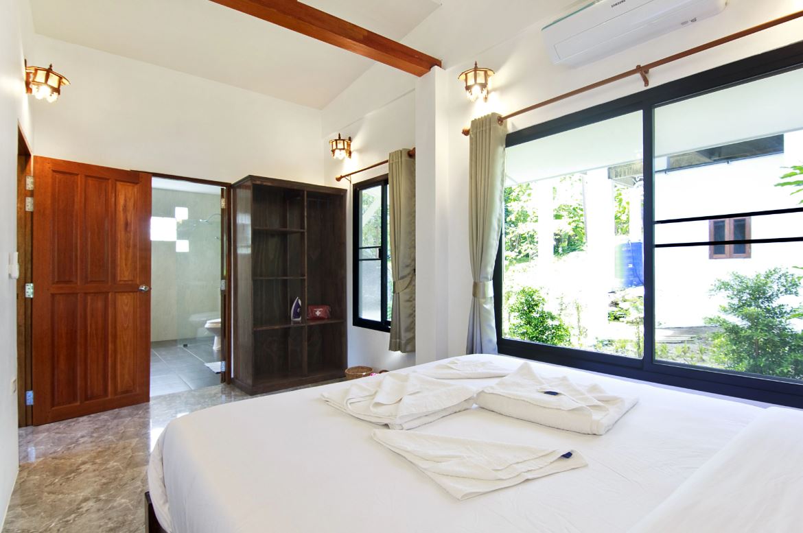 ROOM 2