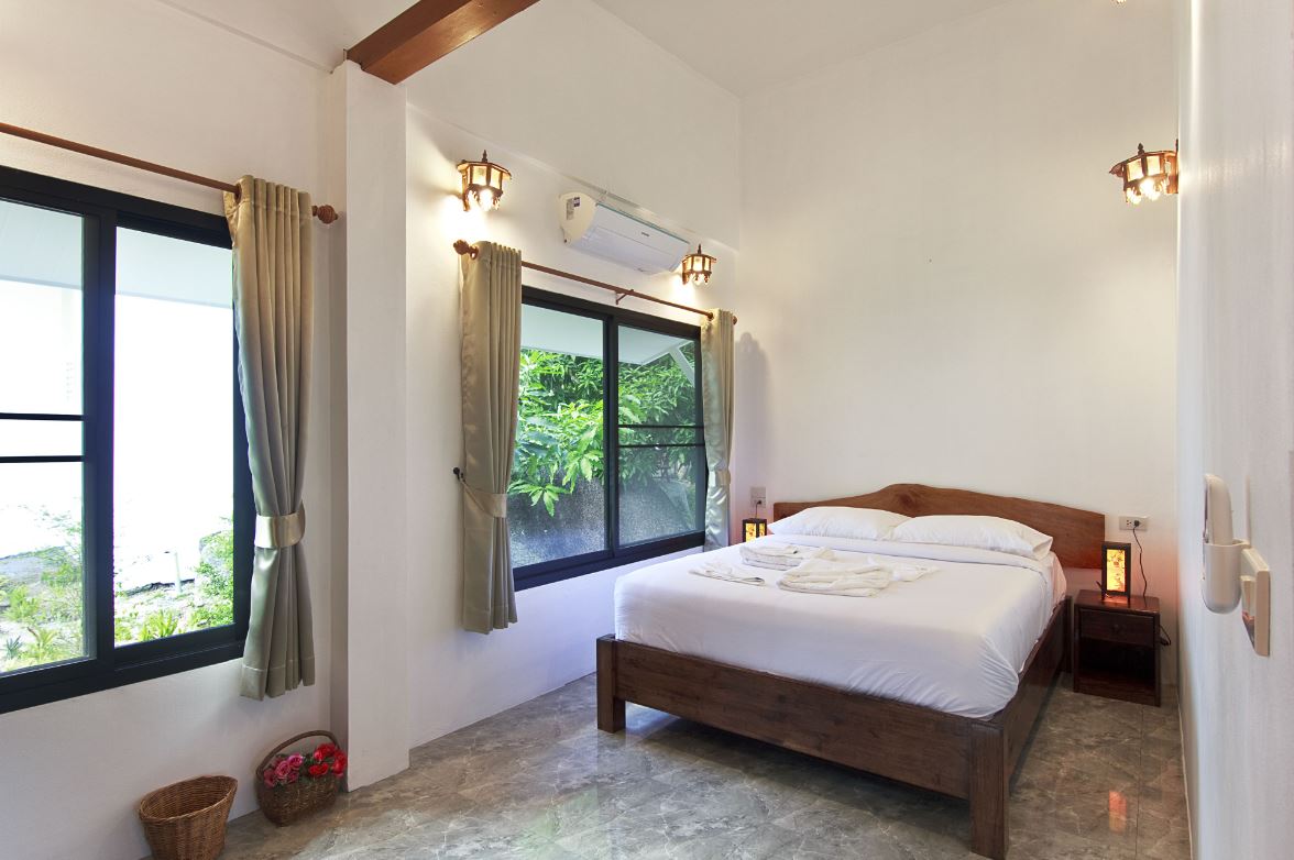 ROOM 2